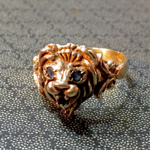 Stunning 14KT Yellow Gold Lion Ring Size 6 Sapphire Eyes Mouth